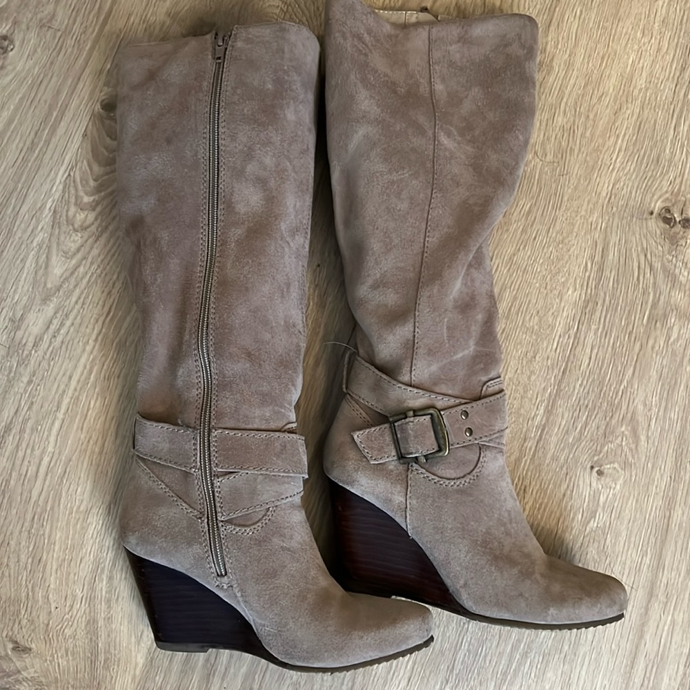 Gray boots